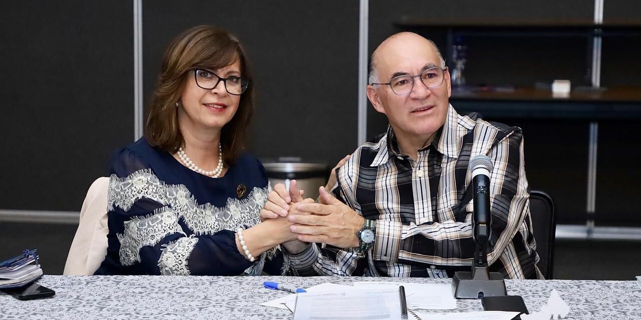 Alcalde Galindo simplifica trámites municipales