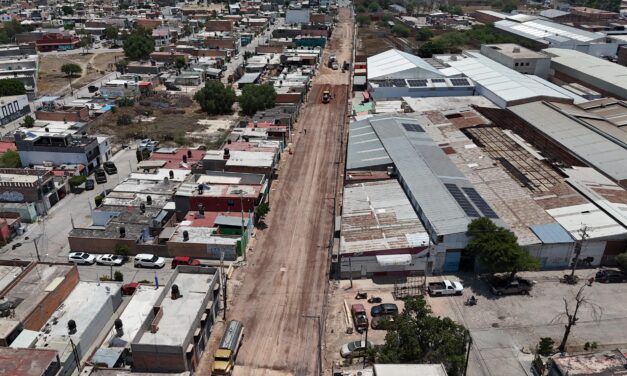 CON BACHEO Y PAVIMENTACIÓN, GOBIERNO DE SOLEDAD GARANTIZA VIALIDADES DIGNAS