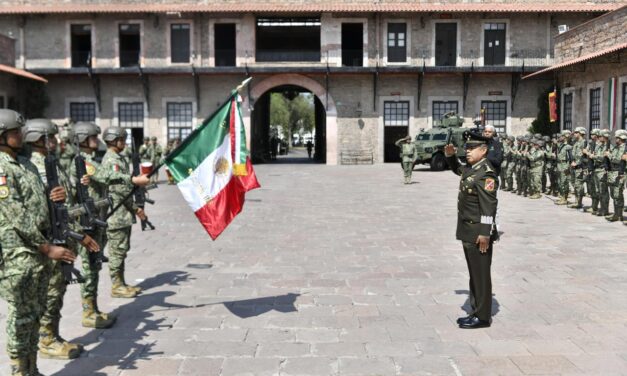 RICARDO GALLARDO PARTICIPA EN TOMA DE PROTESTA DEL NUEVO COMANDANTE DE LA DOCEAVA ZONA MILITAR