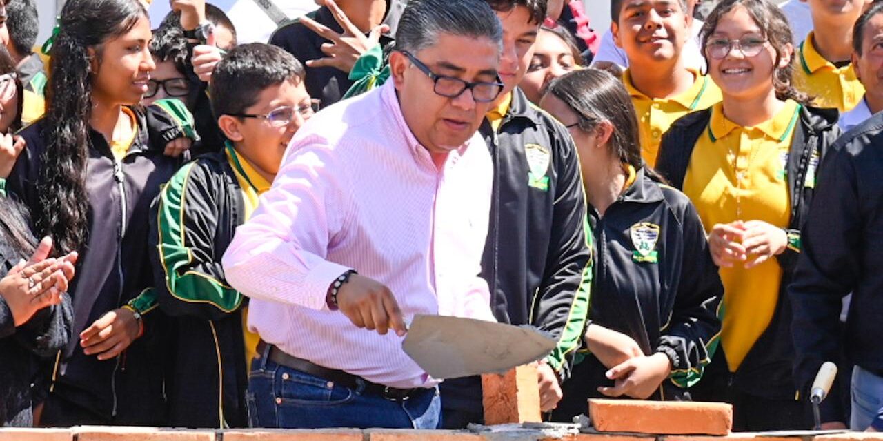 ALCALDE JUAN MANUEL NAVARRO INICIA CONSTRUCCIÓN DE TRES AULAS EDUCATIVAS EN BENEFICIO DE 500 ALUMNOS