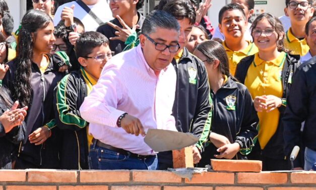 ALCALDE JUAN MANUEL NAVARRO INICIA CONSTRUCCIÓN DE TRES AULAS EDUCATIVAS EN BENEFICIO DE 500 ALUMNOS