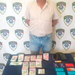 Policía de la Capital detiene a presunto “desplazador” de tarjetas bancarias en el Centro Histórico