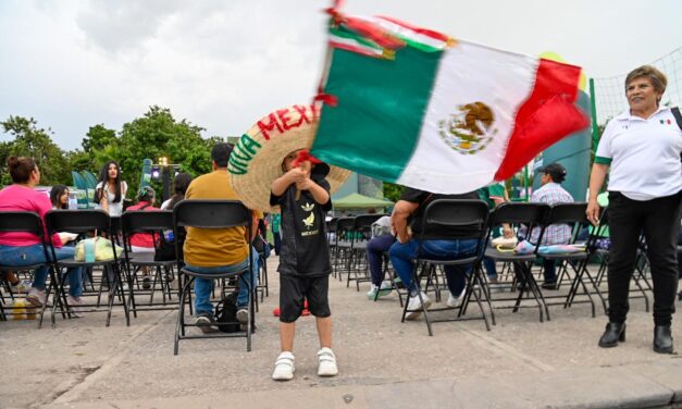 ¡LA PLAZA DE SOLEDAD SE ENCIENDE CON LA PASIÓN POR MÉXICO!