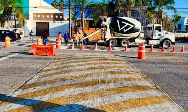 Gobierno de la Capital inicia el colado de la segunda etapa de los nuevos lomos de toro en avenida Chapultepec