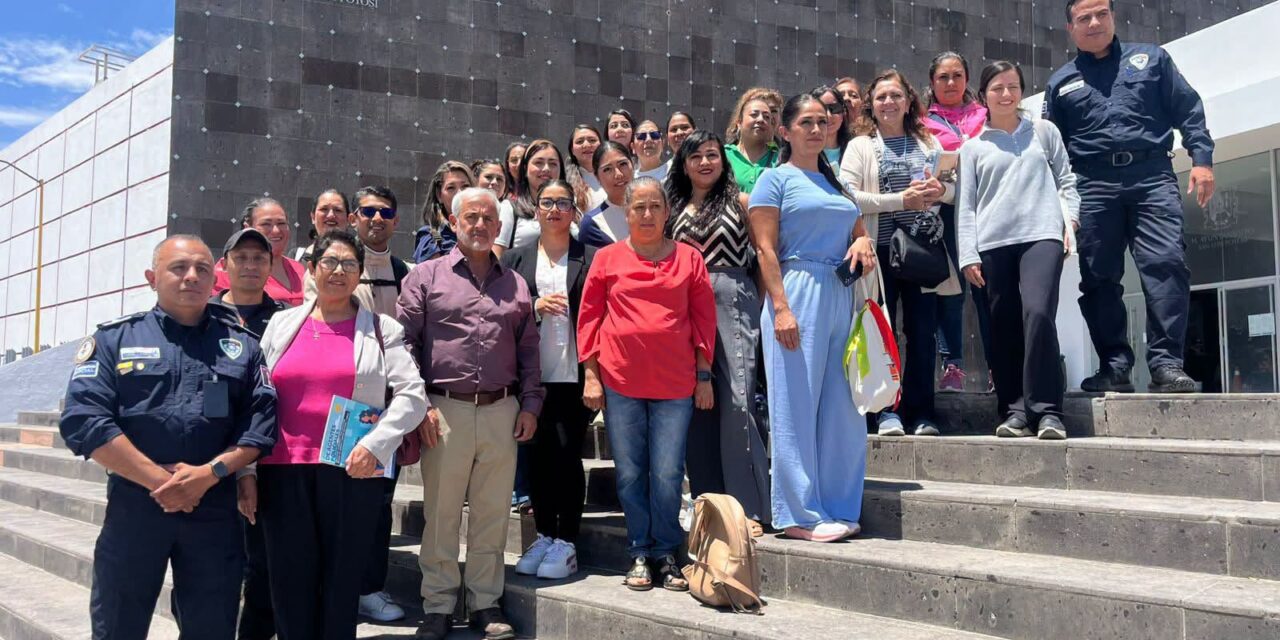 Municipio ortalece capacitación docente para mejorar seguridad y aprendizaje en escuelas municipales</strong>