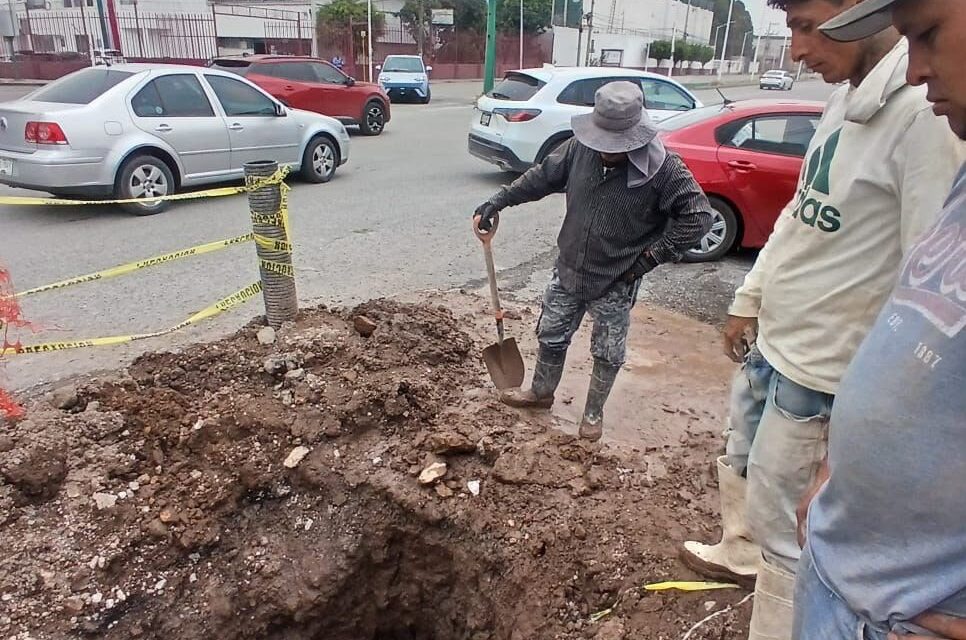 Con reparación de fuga, Interapas evita desperdicio de agua en Eje 118