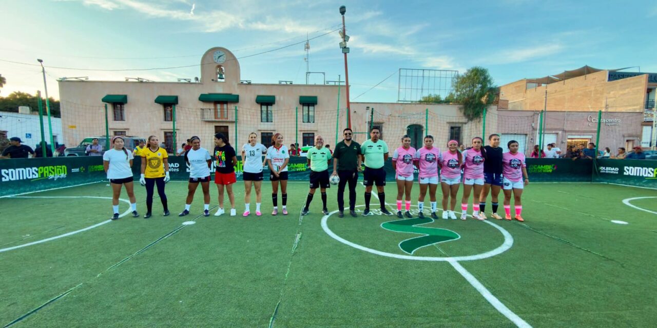 FAMILIAS SOLEDENSES LLENARON DE ACTIVIDAD SOCIAL LOS ESPACIOS PÚBLICOS EN SOLEDAD